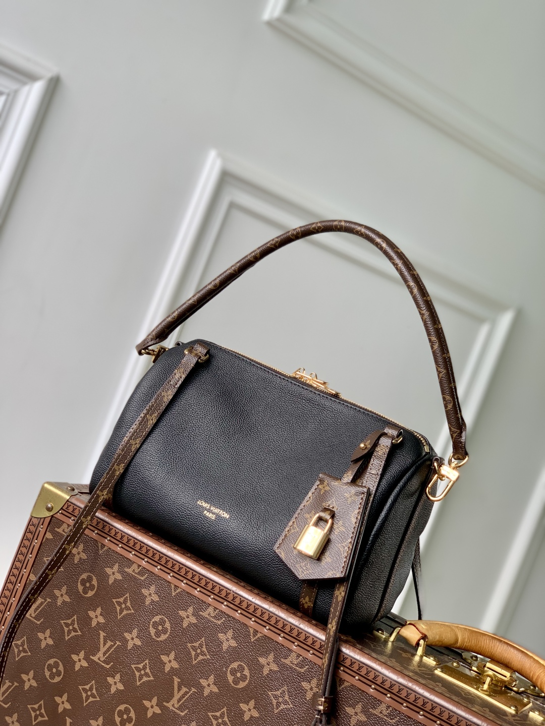 L0vis Vvtt0n Express Handbag-M26039-17 x 13.5 x 26CM