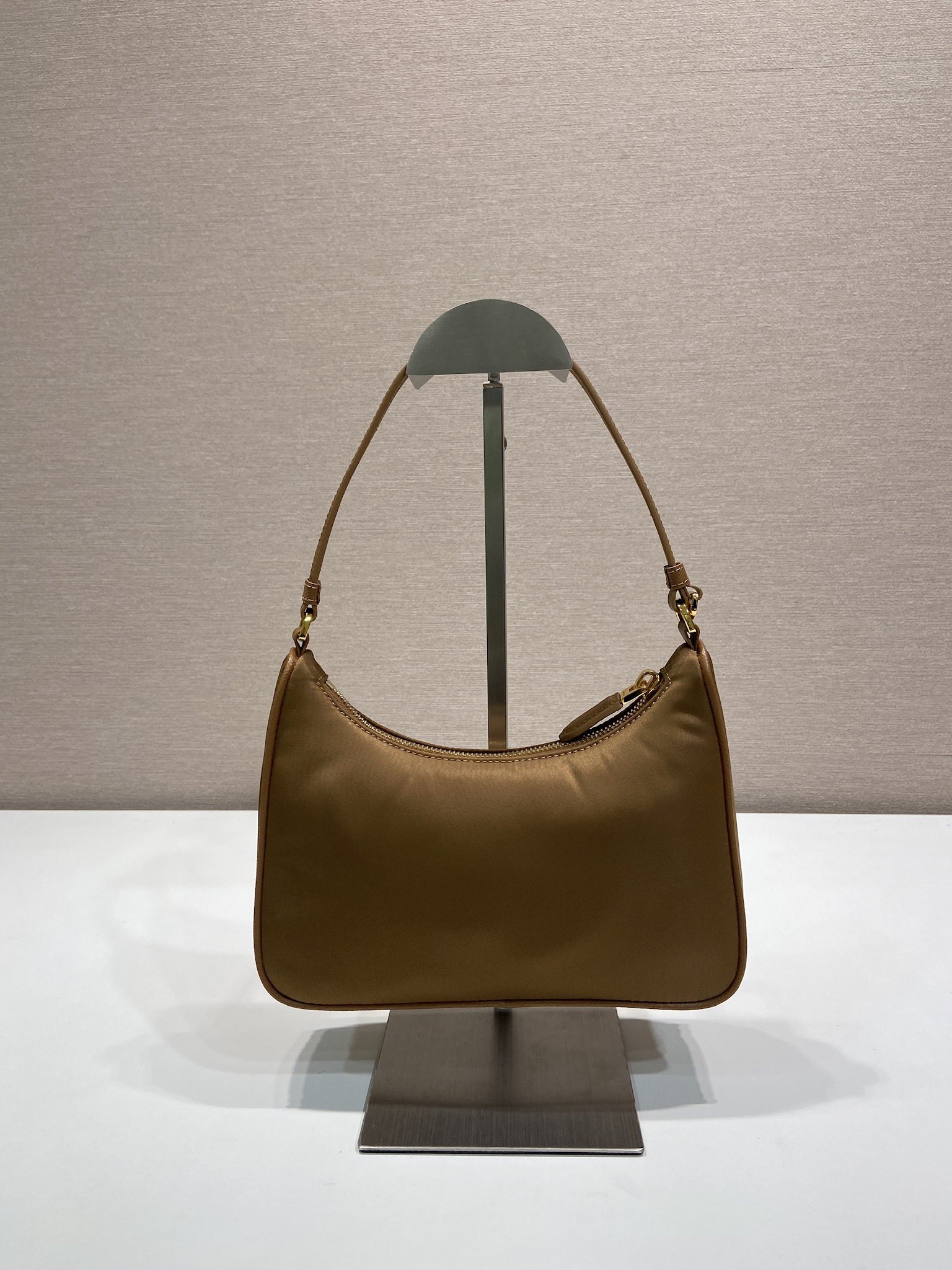 Pra*a Re-Edition 2005 Hobo Bag-22*18*6.5CM