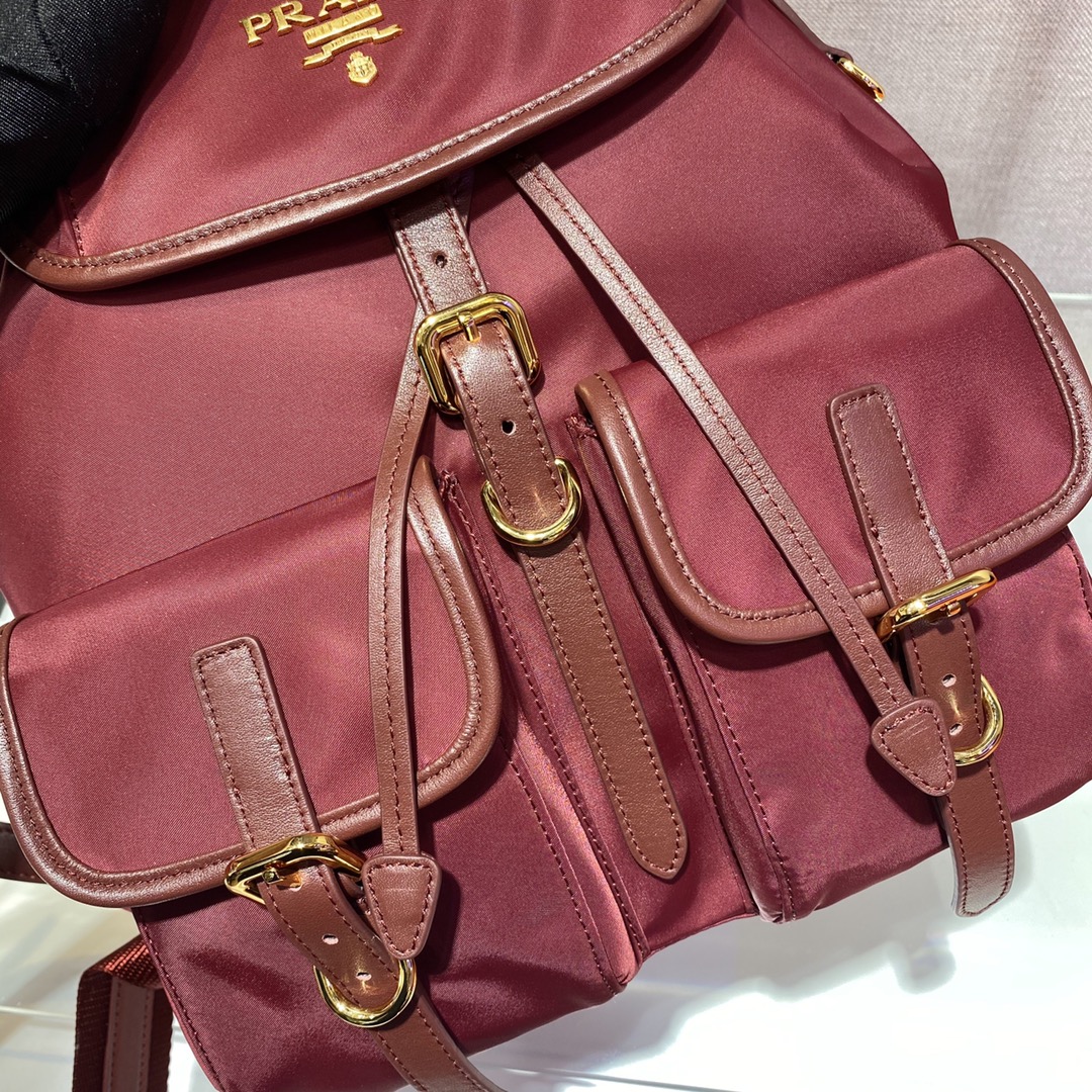 Pra*a Backpack 1BZ677A-24*28*12CM