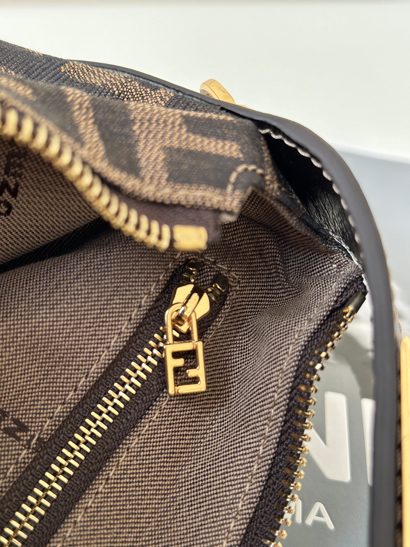 F**di vinatge bag-15×9×13cm