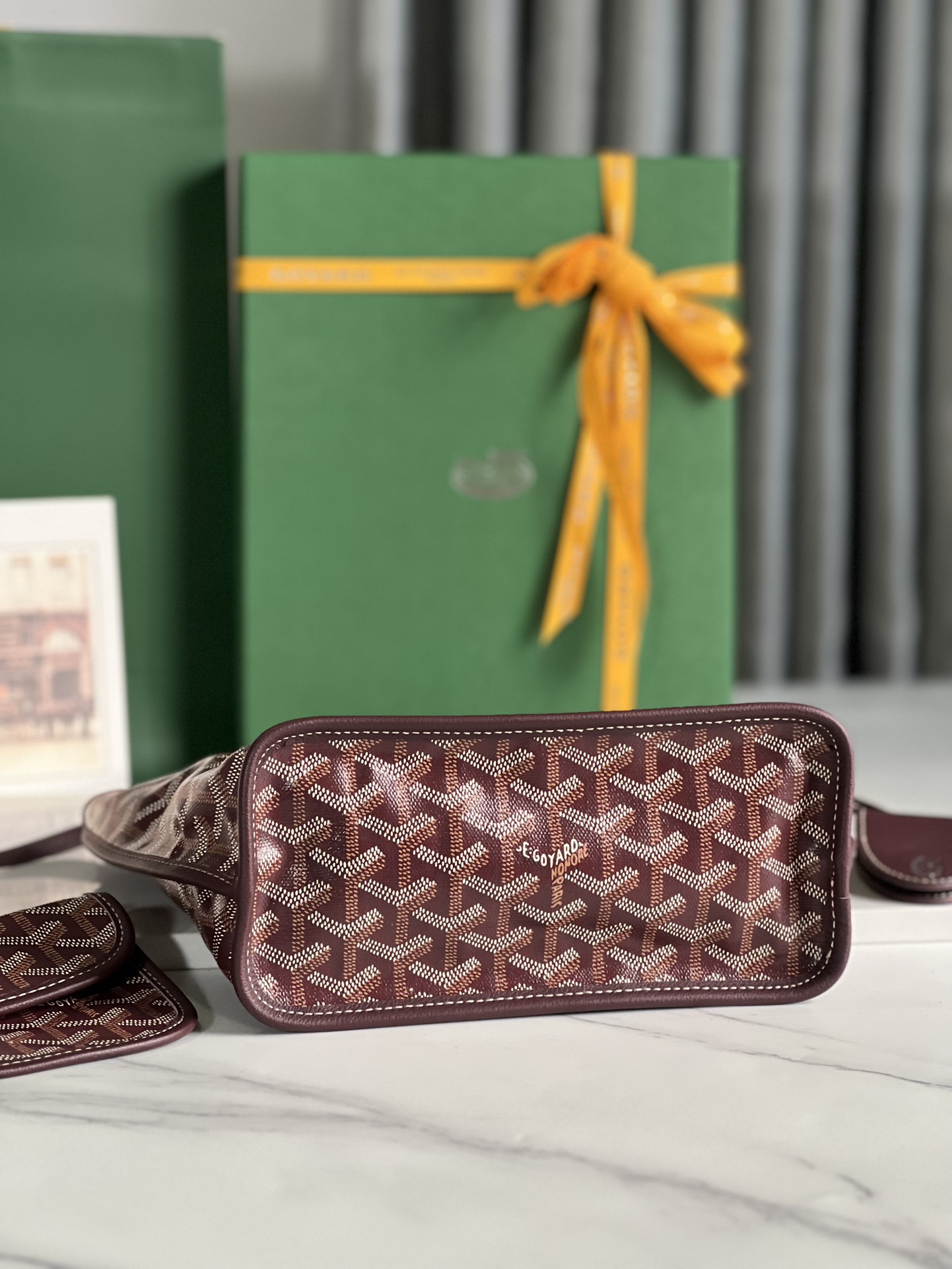 G09ard Anjou Mini Handbags-20*10*20CM