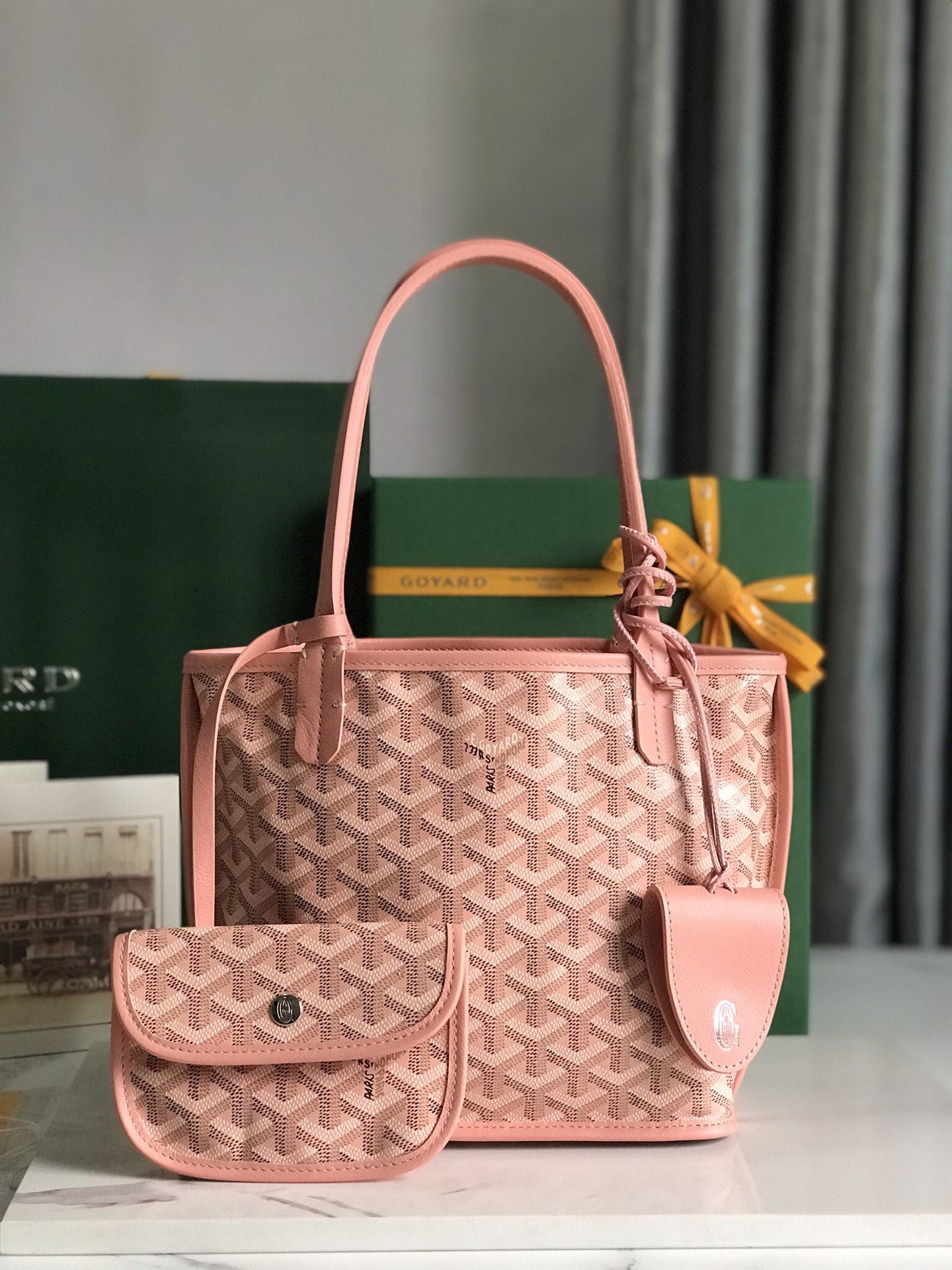G09ard Anjou Mini Handbags-20*10*20CM