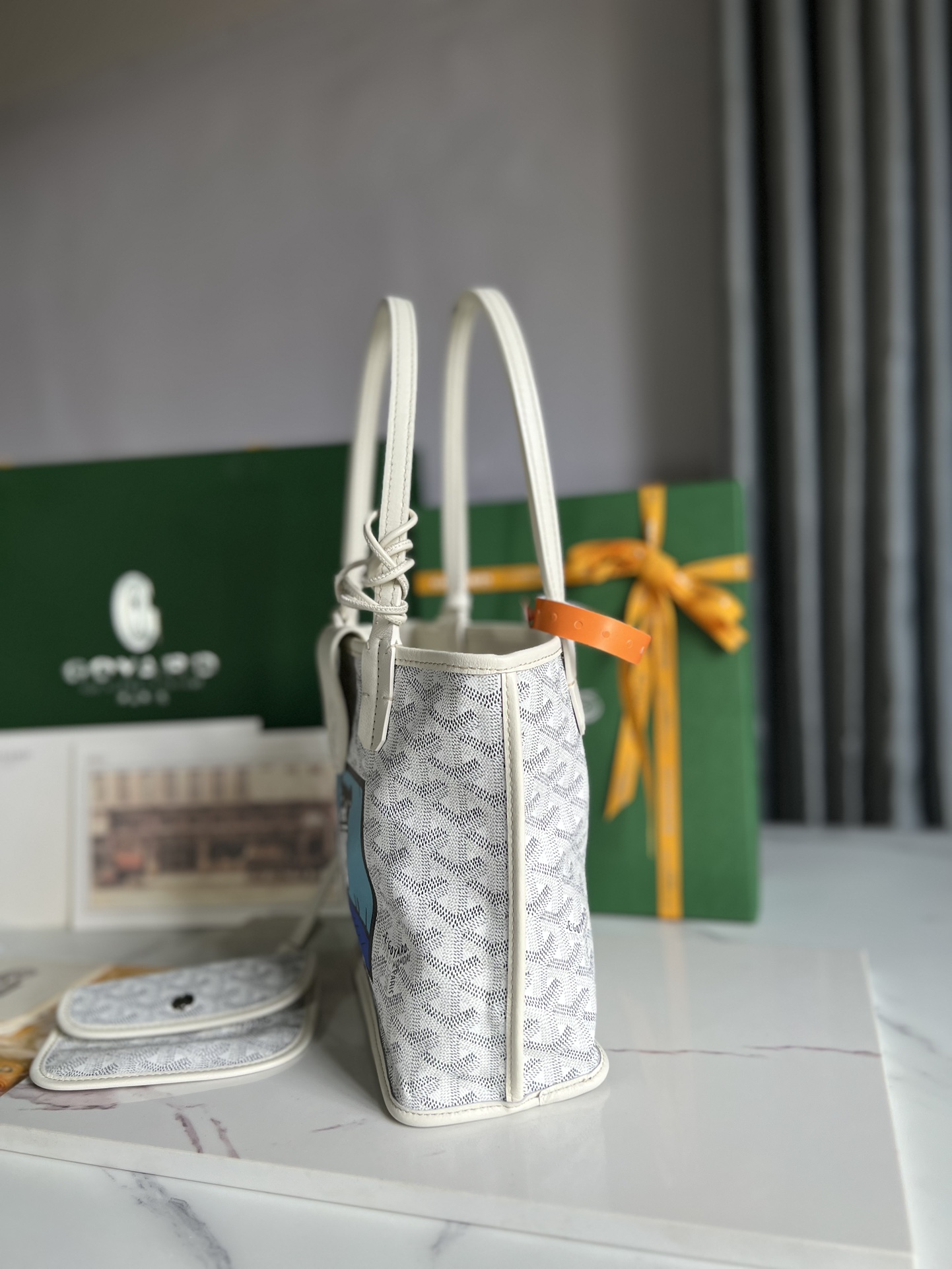 G09ard Anjou Mini Handbags-20*10*20CM