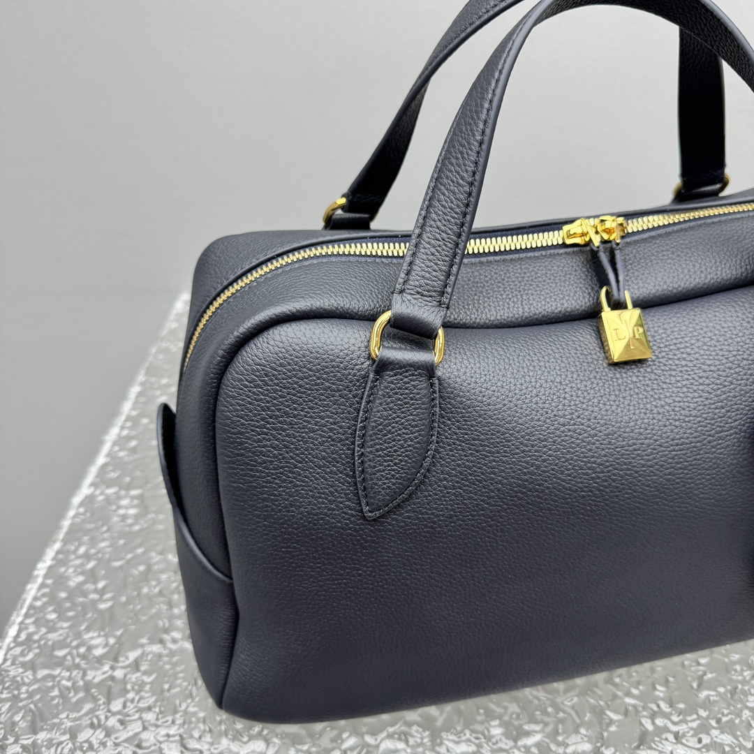 L0r0 P1ana needle bag(navy blue)-38*21*18cm