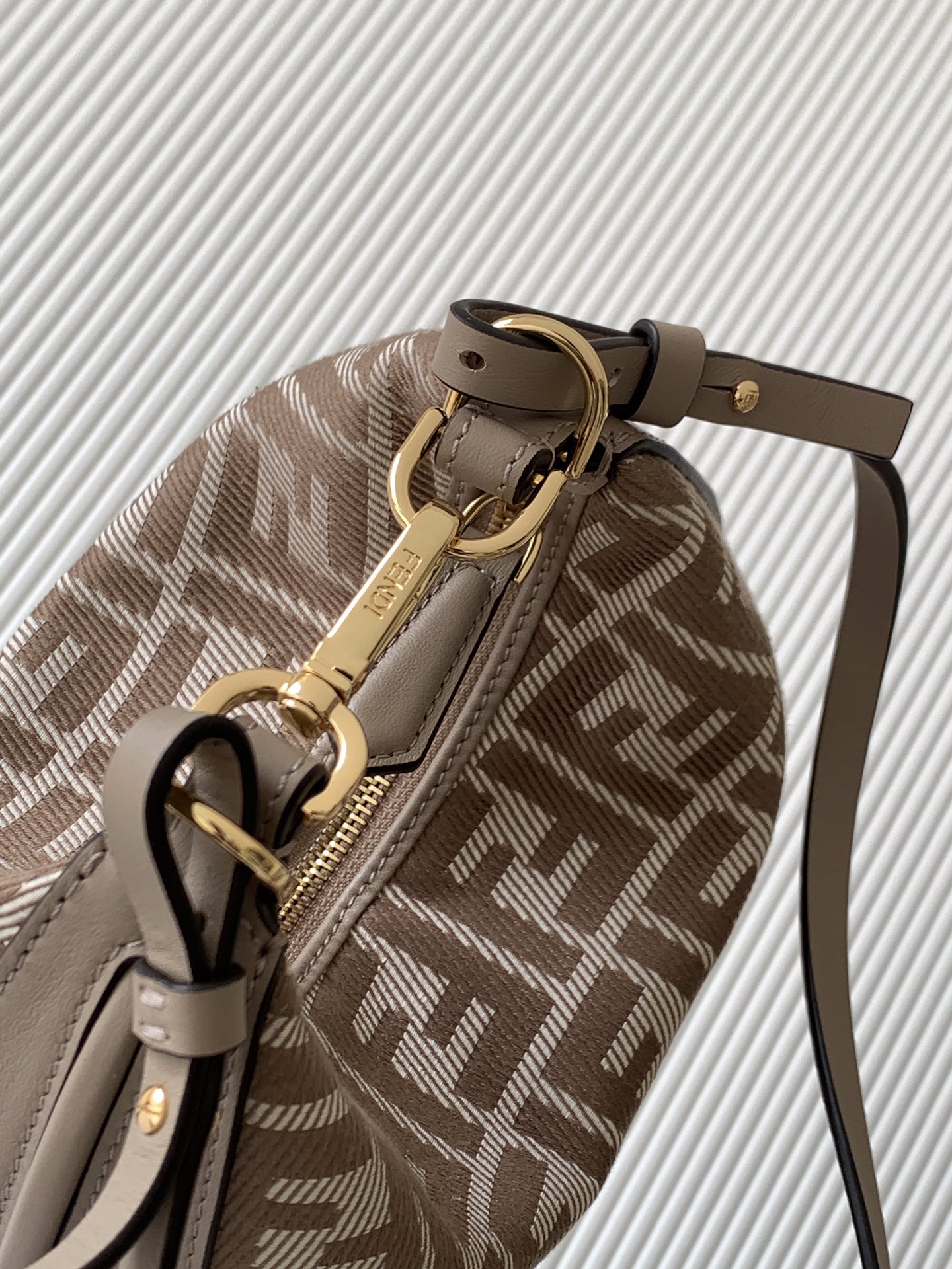 F**di Graphy Bag-20*7.5*13CM