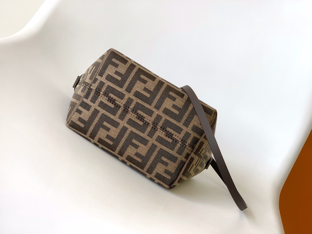 F**di Roll Bag -15.5*11*13CM
