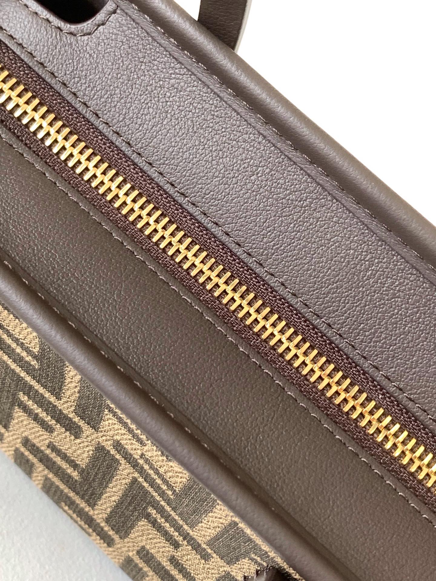 F**di Roll Bag -15.5*11*13CM