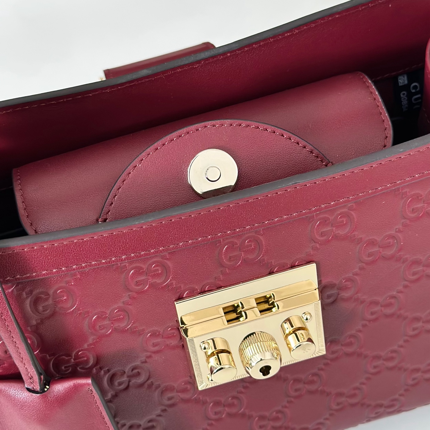 Gvc*1 Padlock Tote Bag-25.5*17.5*10CM