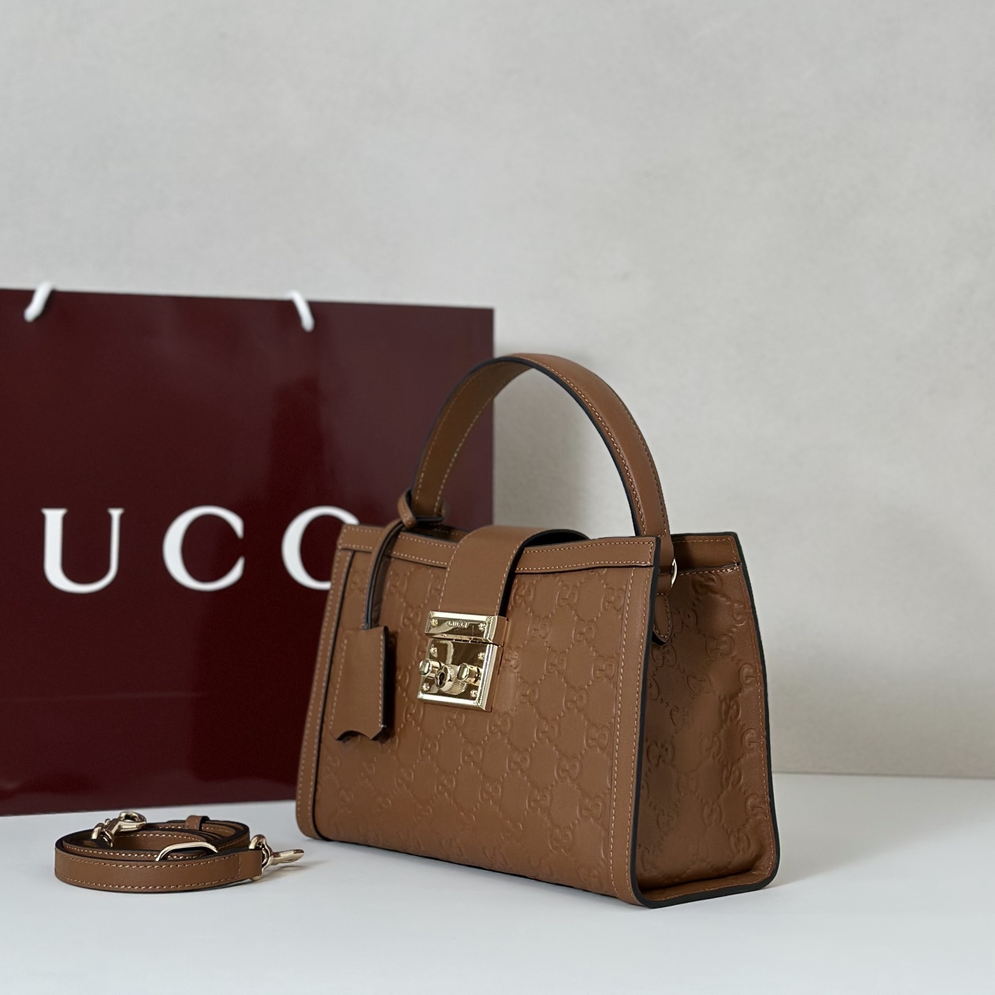 Gvc*1 Padlock Tote Bag-25.5*17.5*10CM