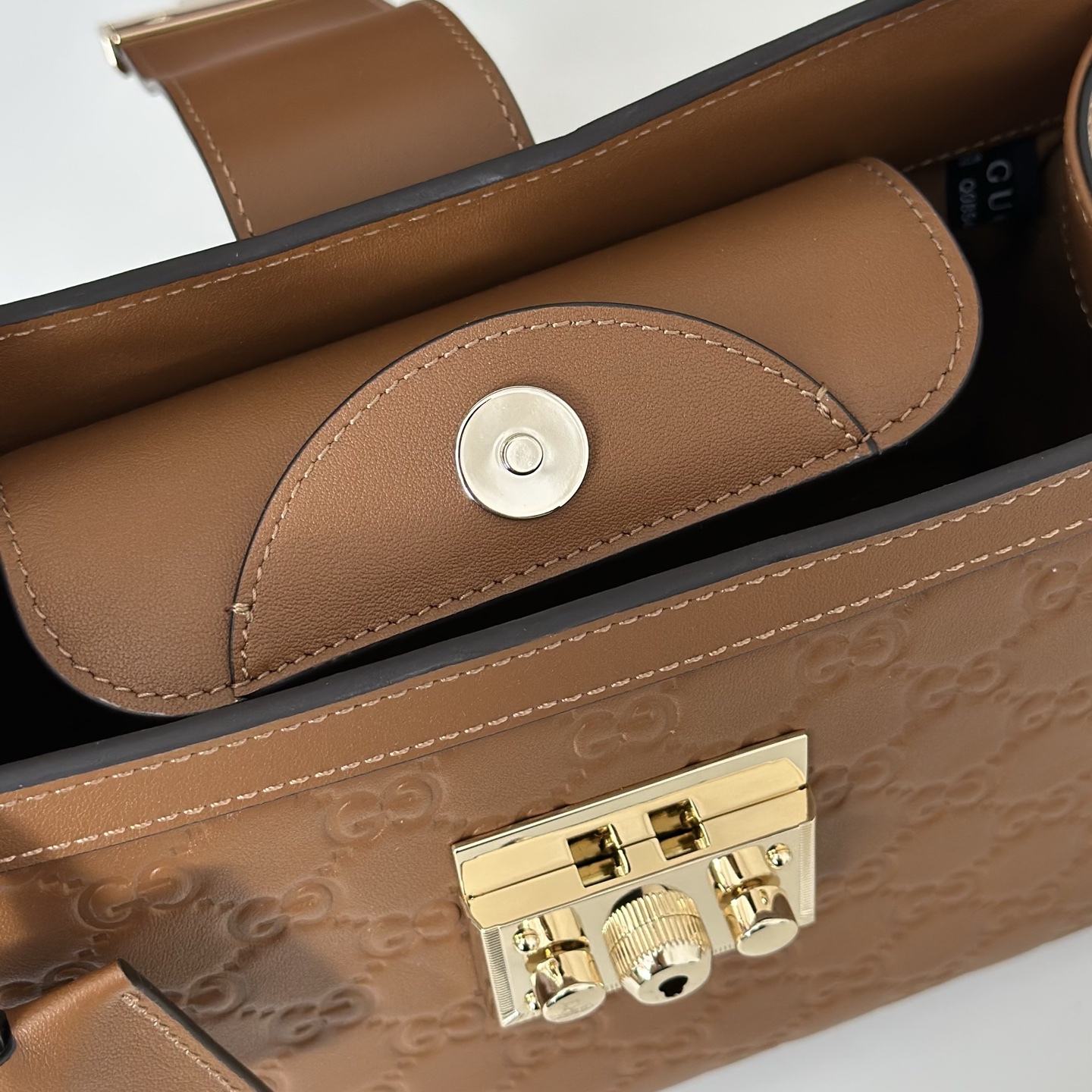Gvc*1 Padlock Tote Bag-25.5*17.5*10CM