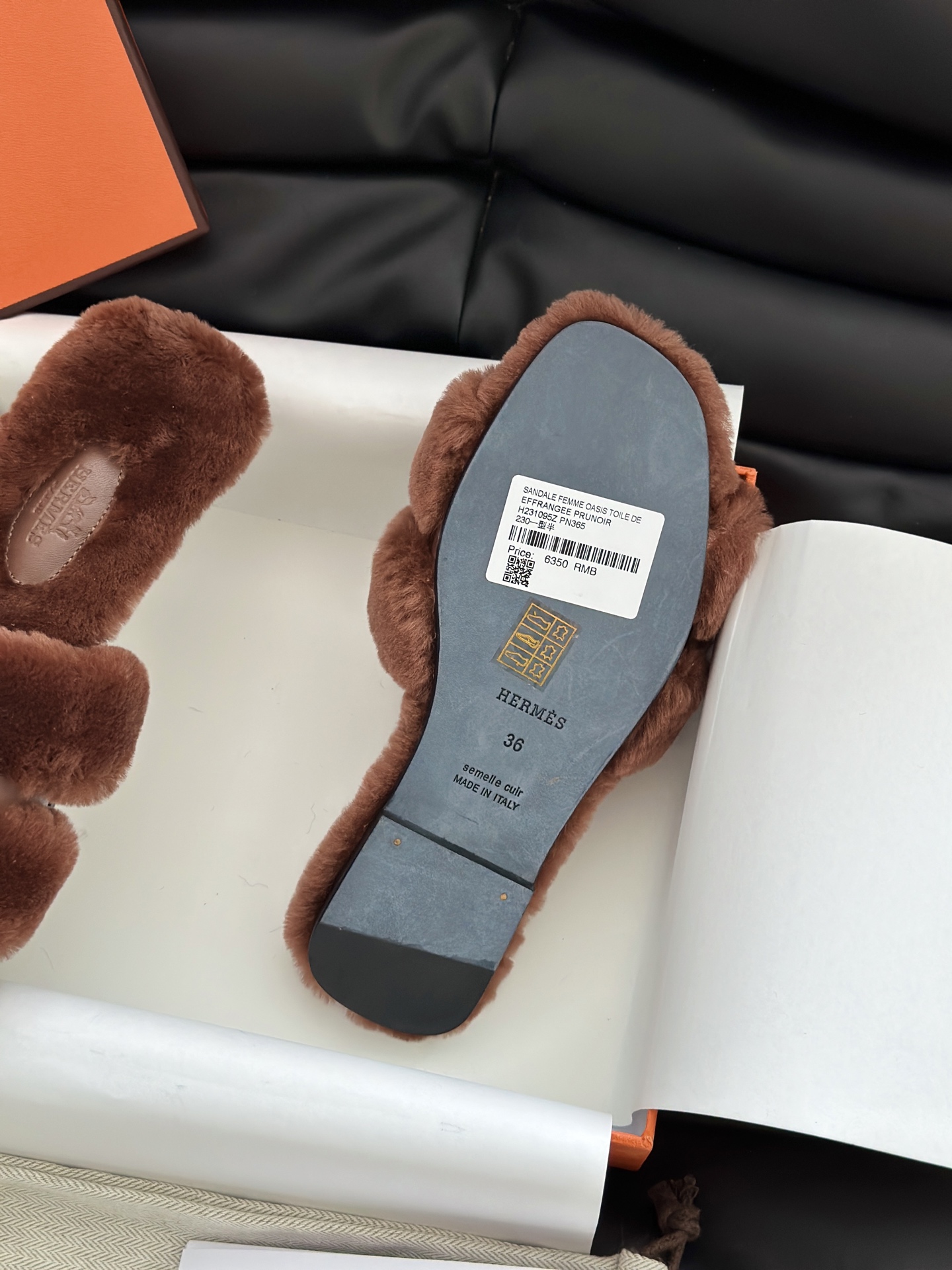 H**me5 Slippers