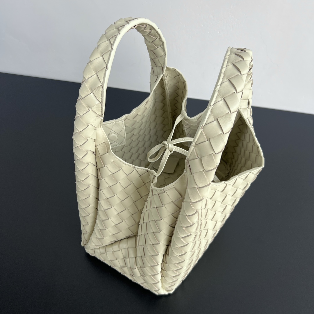 B0tt*ga Ven*ta Campana Bag-33x20x16.5CM