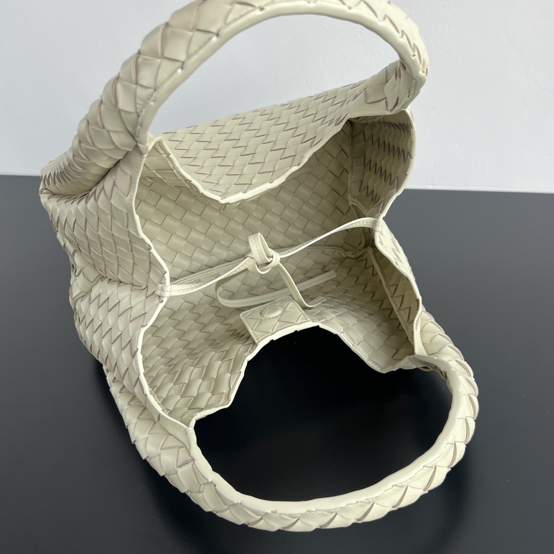 B0tt*ga Ven*ta Campana Bag-33x20x16.5CM