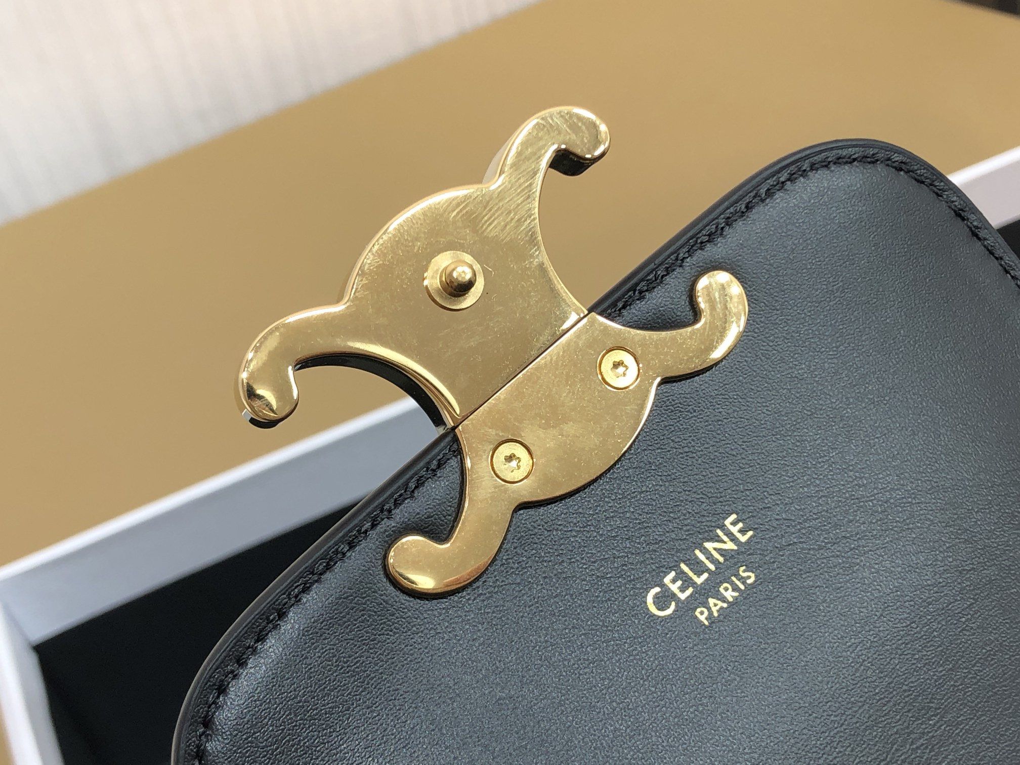 Ce**e triomphe shoulder bag-11*8*4cm