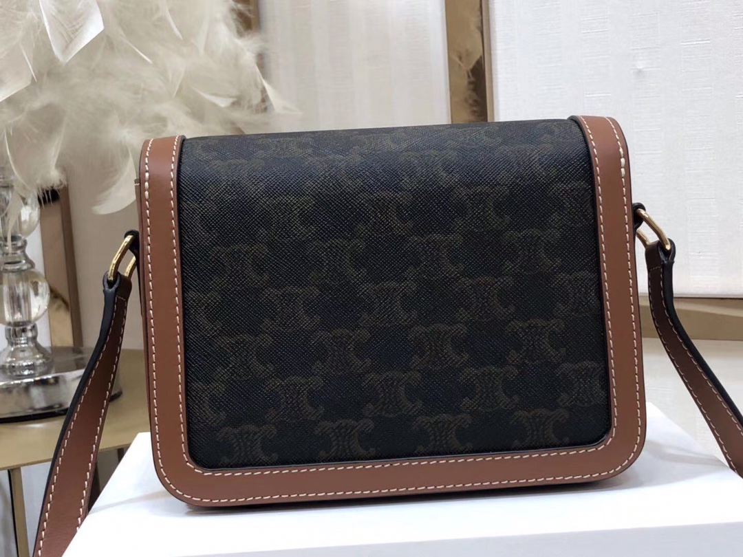 Celin Triomphe Shoulder Bag-18.5X 14 X 6CM