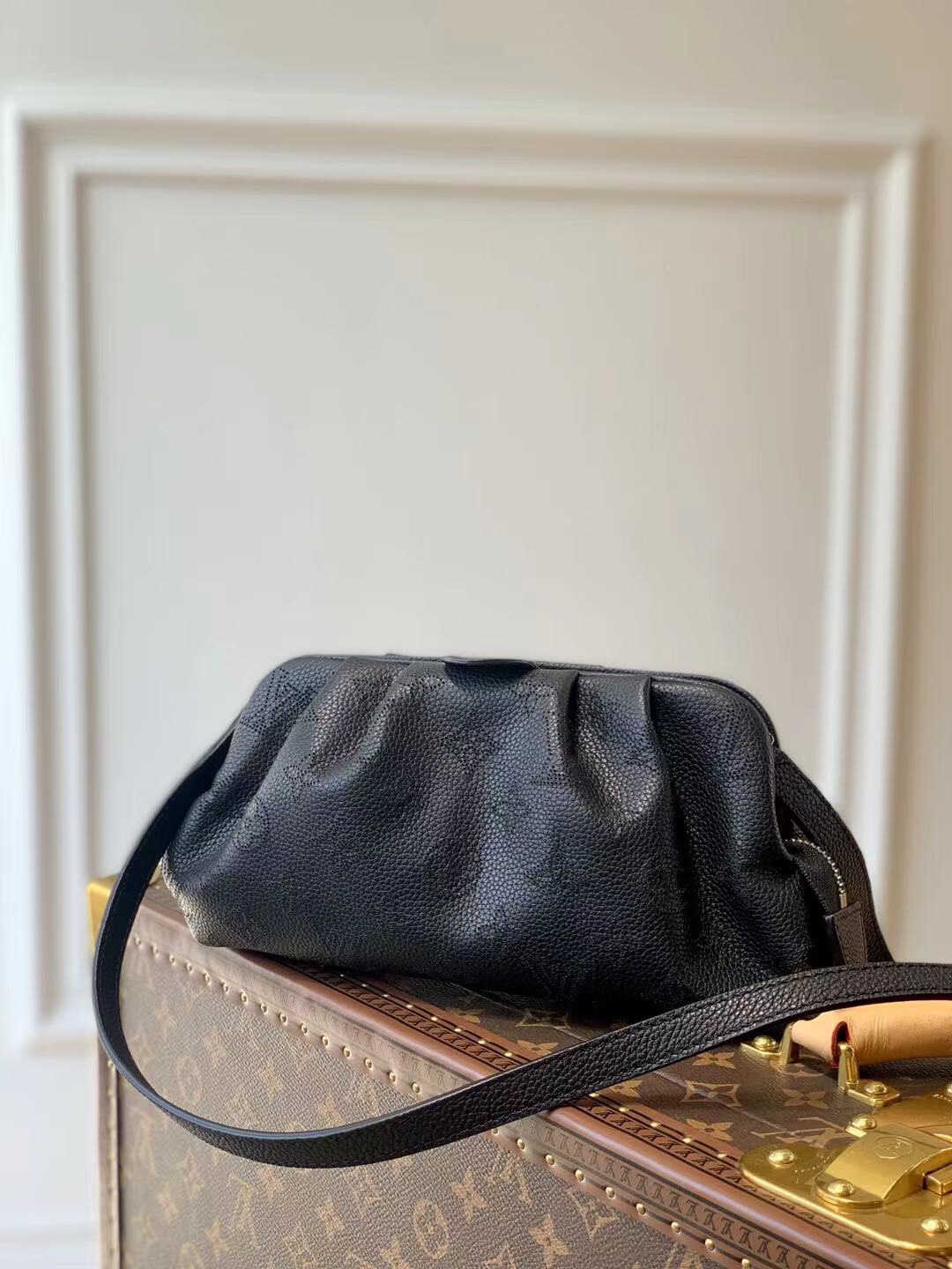 l0*is V*t0n scala handbags-23*12.5*5cm