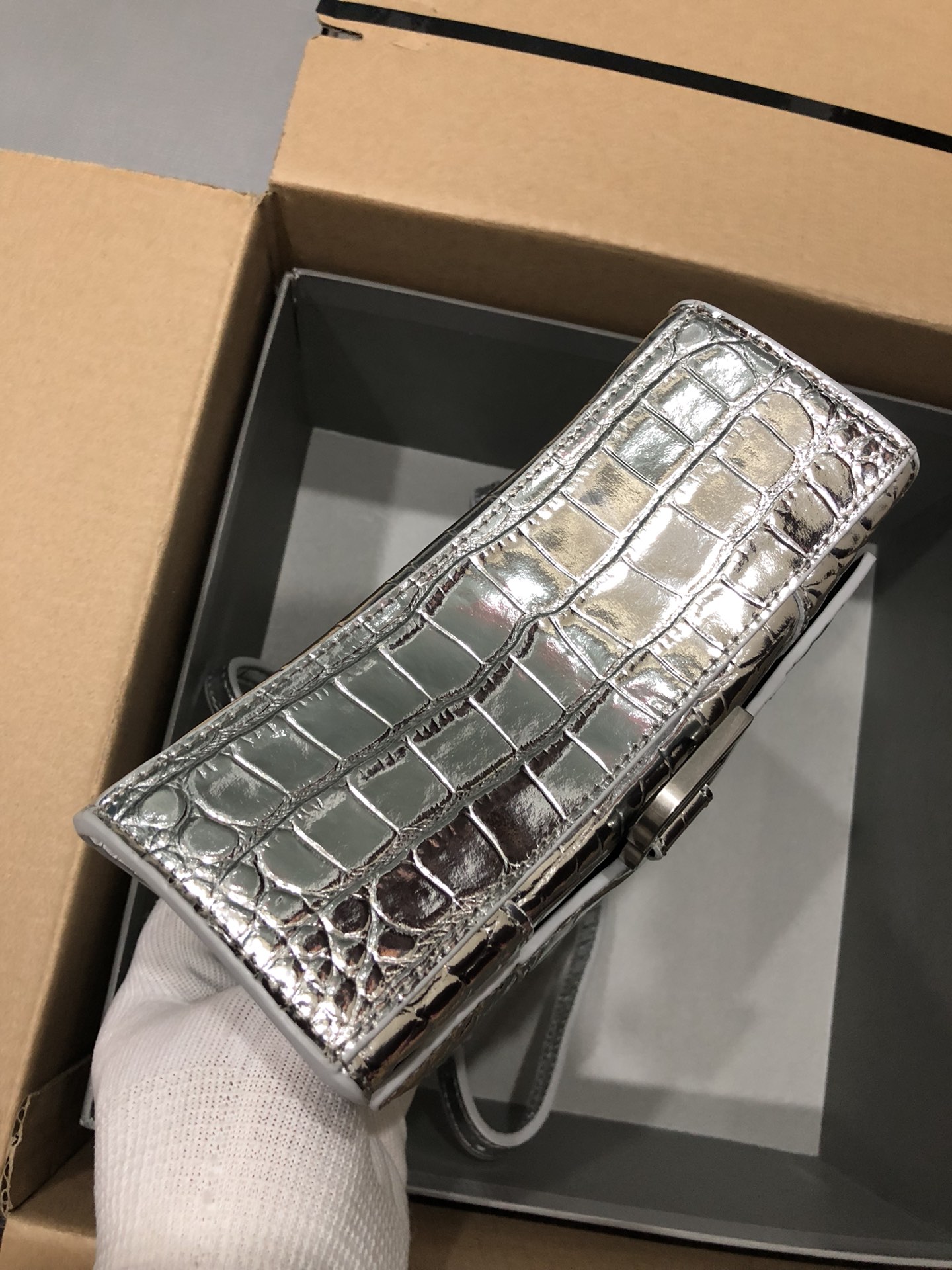 Ba*len*cia*ga small hourglass bag-13*8*19cm