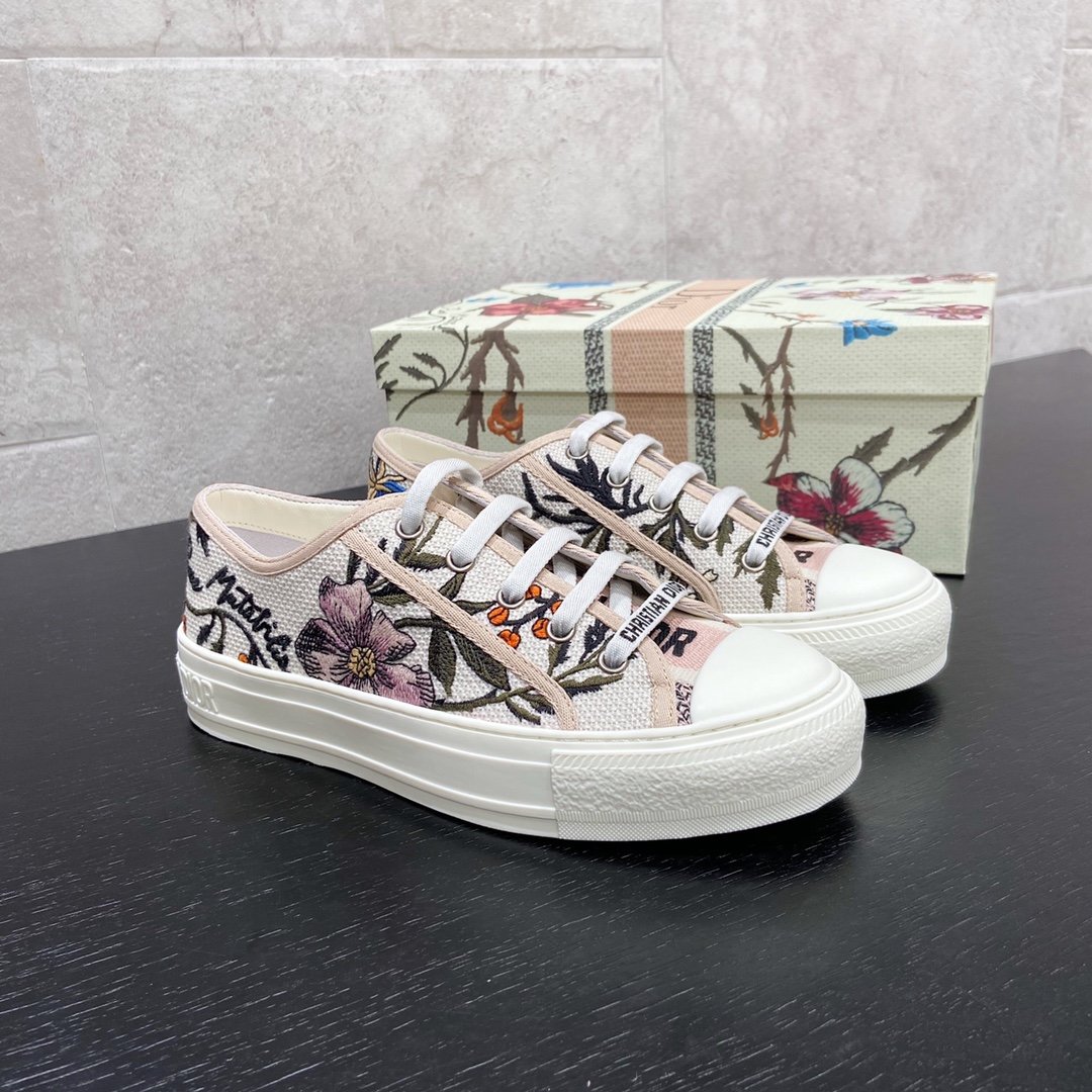 D*or sneakers