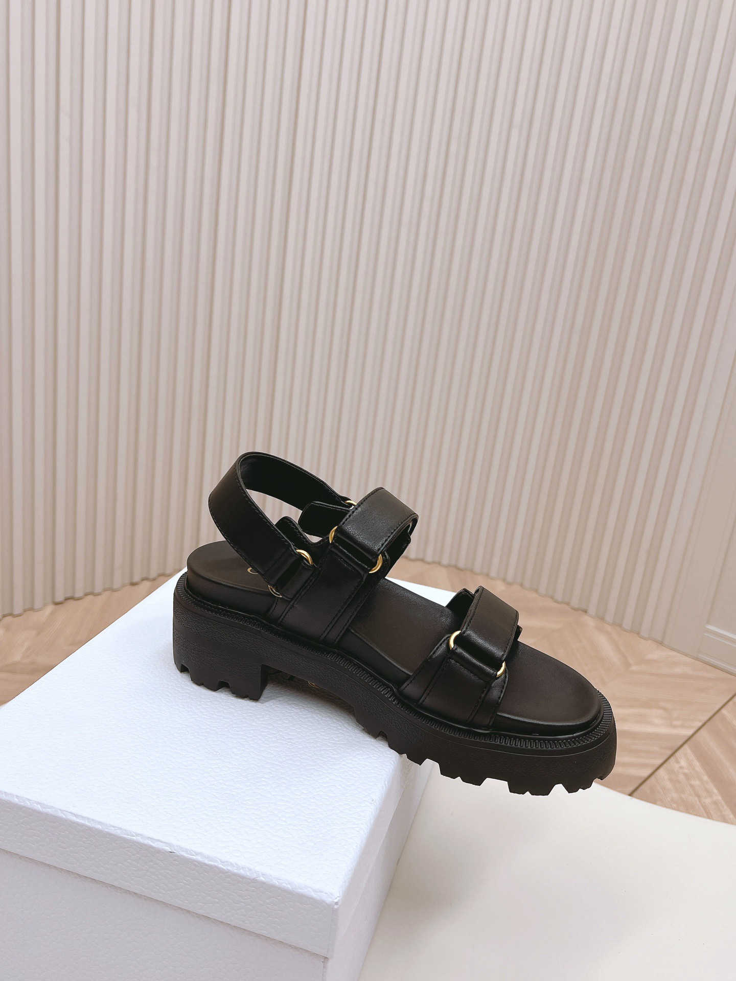 Diro Sandals