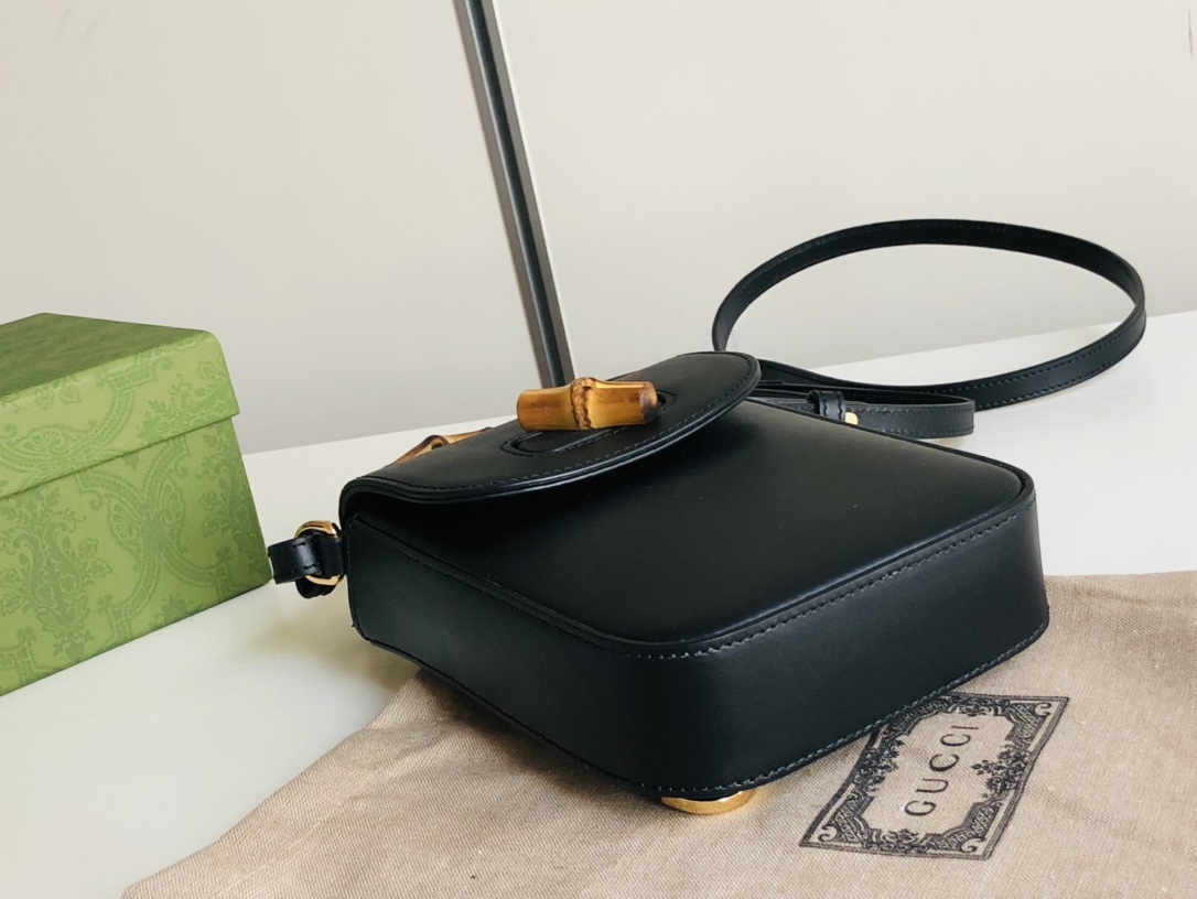 G*u*i bamboo mini handbag-14*16*4cm