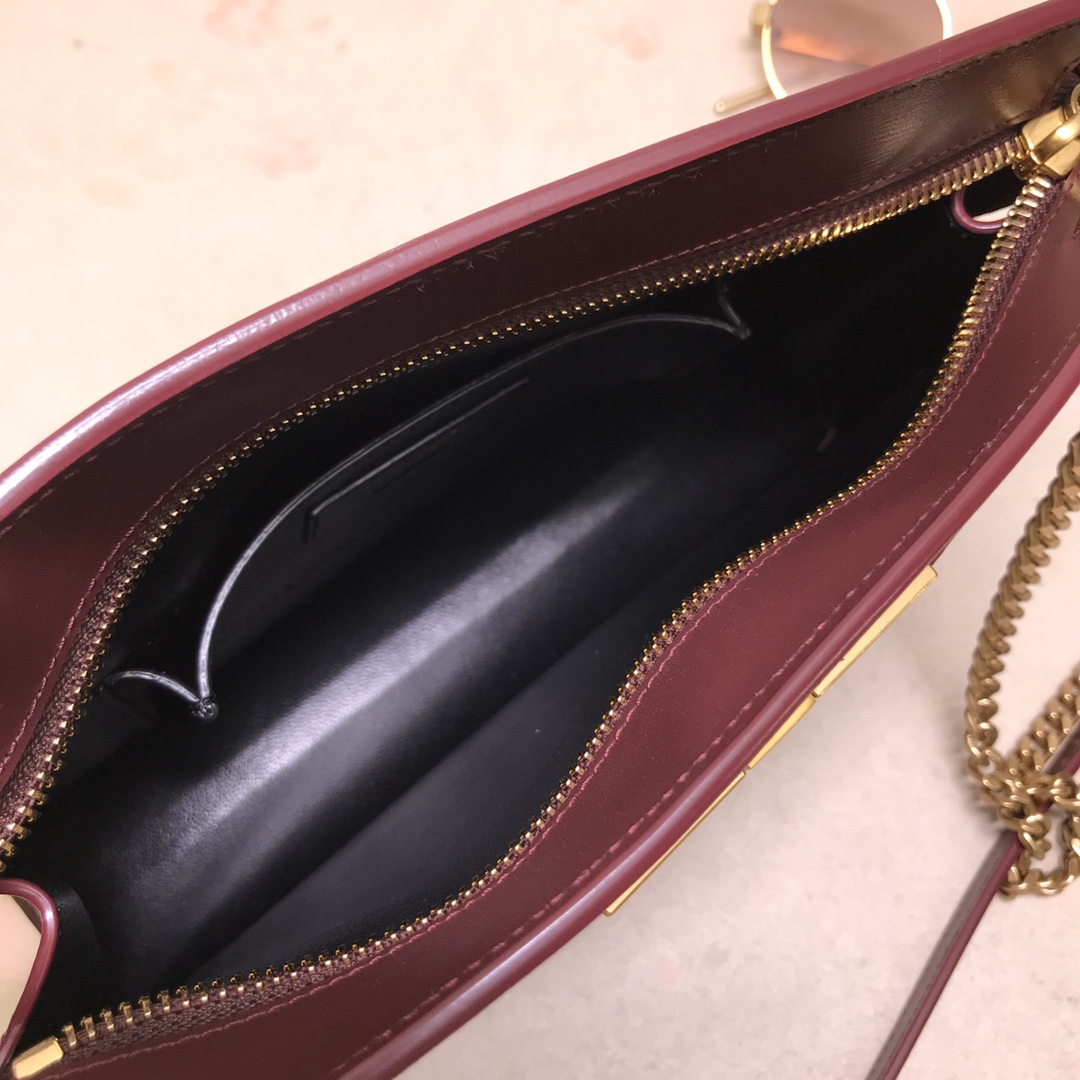 Y*L chain bag-24*16*5cm