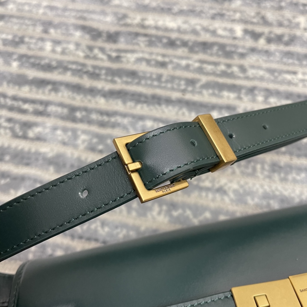 Y*L manhattan-29x20.5x7cm